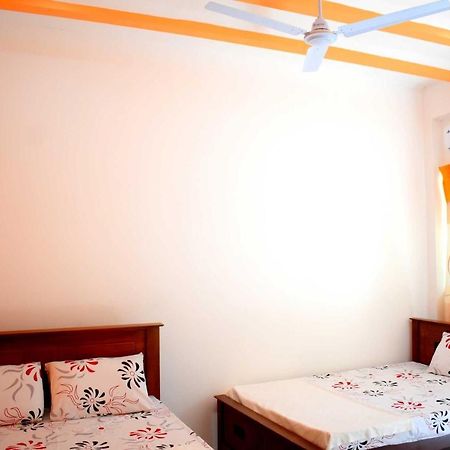 Sri Mayura Holiday Resort 카타라가마 외부 사진